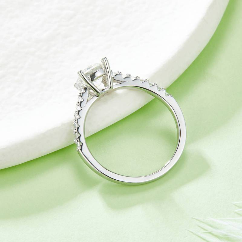 微镶圆形S925银镀白金MoissaniteWomen's Ring1.0ctD级